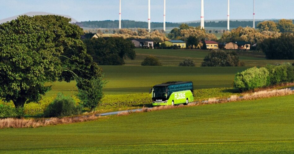 Flixbus | © maxthrelfallphoto